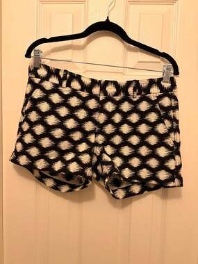 VTG Banana Republic Womens Short Pants Black/White Geometric Print Y2K Size 8